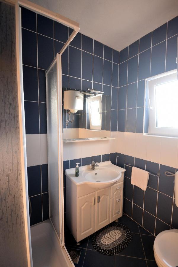 Apartments By The Sea Suhi Potok, Omis - 14555 耶塞尼采 外观 照片
