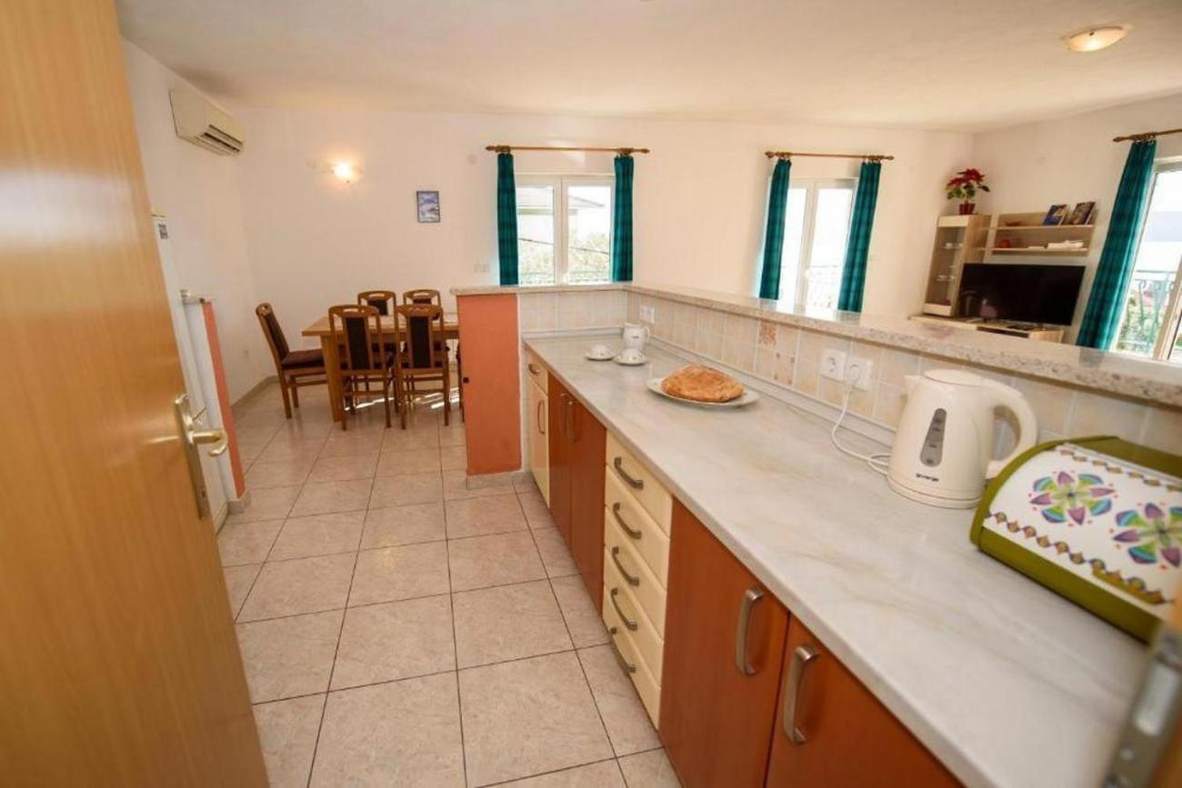 Apartments By The Sea Suhi Potok, Omis - 14555 耶塞尼采 客房 照片