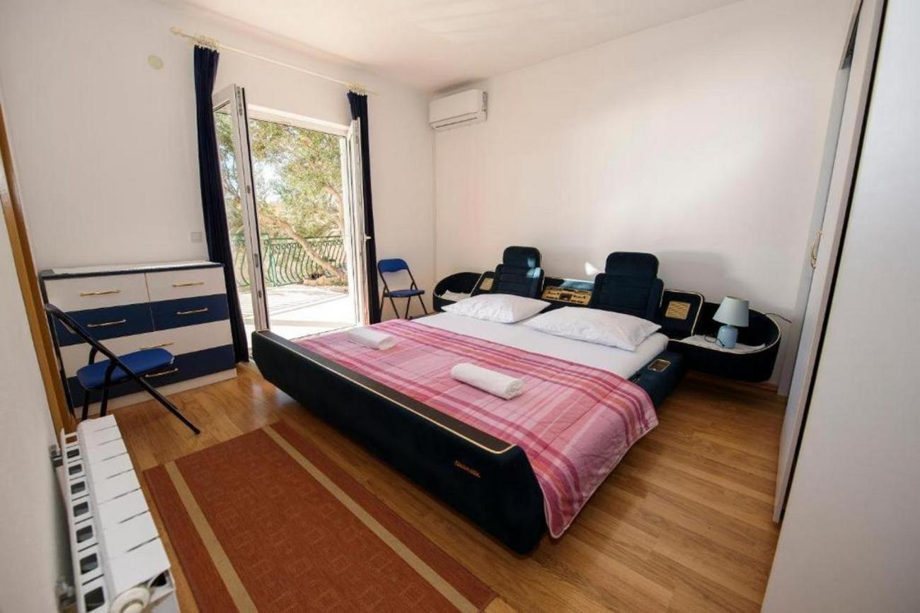 Apartments By The Sea Suhi Potok, Omis - 14555 耶塞尼采 外观 照片
